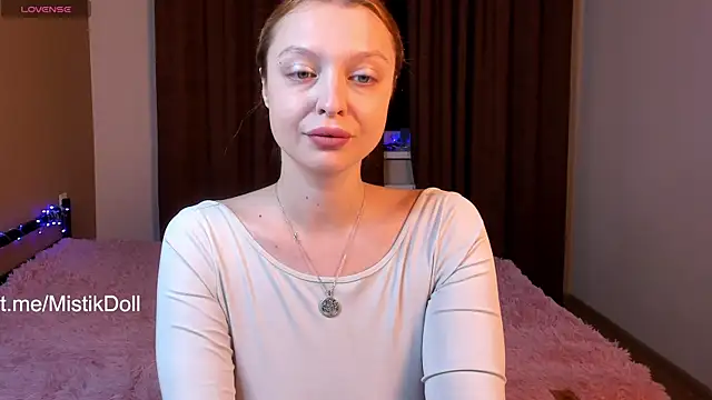 Snapshot of Mystic_Doll chatting on March 18, 7:33 pm Mystic Doll online show from March 18, 7:33 pm