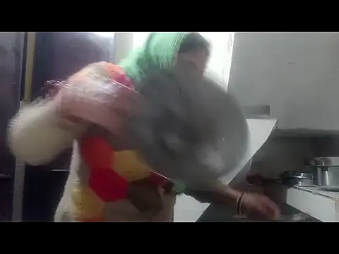 Snapshot of longsexji chatting on January 6, 5:06 pm longsexji online show from January 6, 5:06 pm