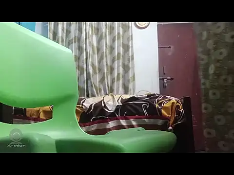 Snapshot of longsexji chatting on December 19, 4:31 pm longsexji online show from December 19, 4:31 pm