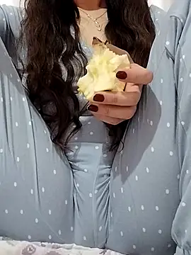 BUSE8821 online show from December 1, 2:29 pm