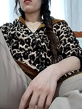 BUSE8821 online show from November 29, 1:55 pm