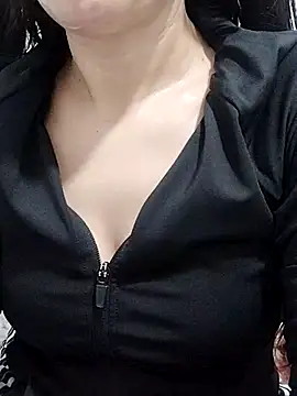 BUSE8821 online show from April 15, 11:27 pm