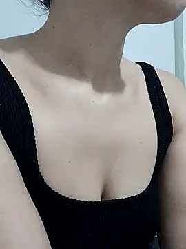 BUSE8821 online show from October 21, 9:03 pm