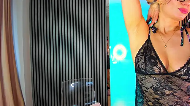 Kaya Sins online show from April 16, 4:13 am