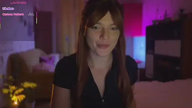 Snapshot of CherryRed_Girl chatting on November 17, 7:40 pm CherryRed Girl online show from November 17, 7:40 pm