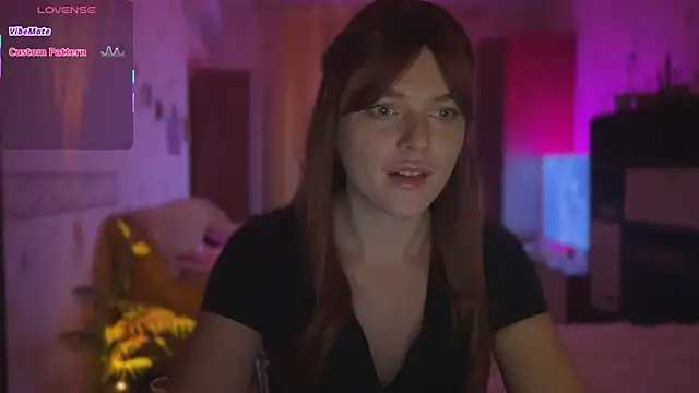 Snapshot of CherryRed_Girl chatting on November 18, 2:31 pm CherryRed Girl online show from November 18, 2:31 pm