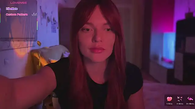 Snapshot of CherryRed_Girl chatting on June 14, 10:11 pm CherryRed Girl online show from June 14, 10:11 pm