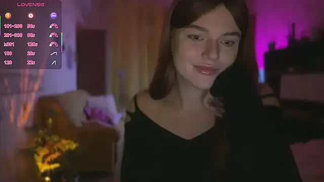 Snapshot of CherryRed_Girl chatting on November 3, 11:08 pm CherryRed Girl online show from November 3, 11:08 pm