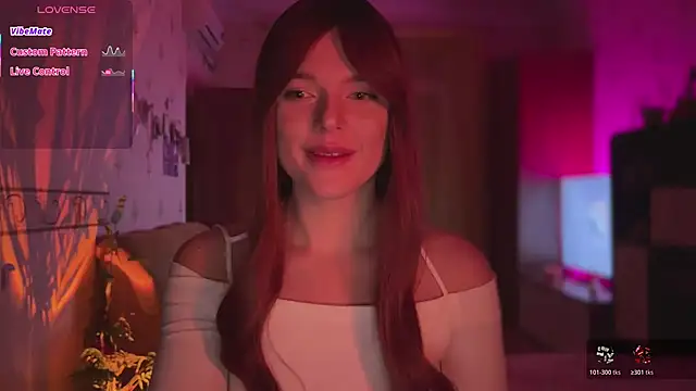 CherryRed Girl online show from February 4, 8:26 pm