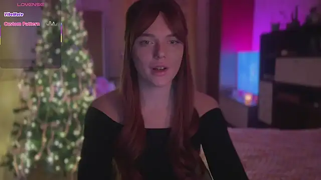 CherryRed Girl online show from December 22, 10:43 pm