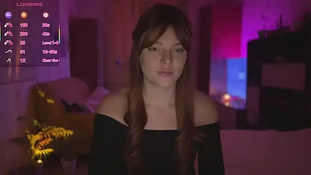 Snapshot of CherryRed_Girl chatting on November 27, 8:09 pm CherryRed Girl online show from November 27, 8:09 pm