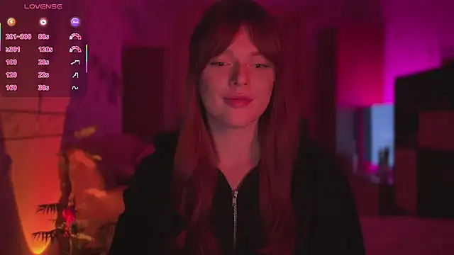 CherryRed Girl online show from March 25, 11:47 pm