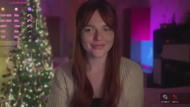 Snapshot of CherryRed_Girl chatting on December 16, 11:42 pm CherryRed Girl online show from December 16, 11:42 pm