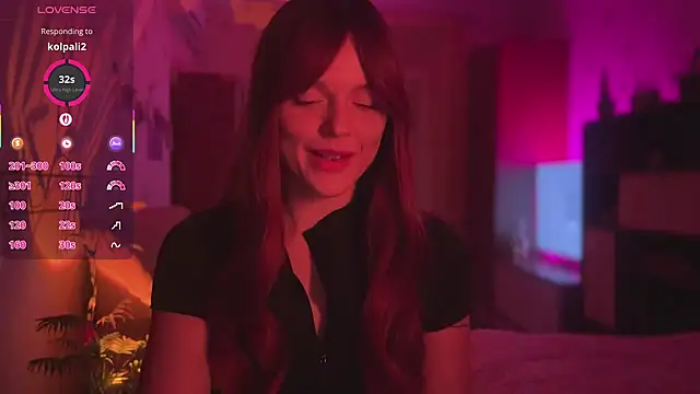 CherryRed Girl online show from April 6, 10:22 pm