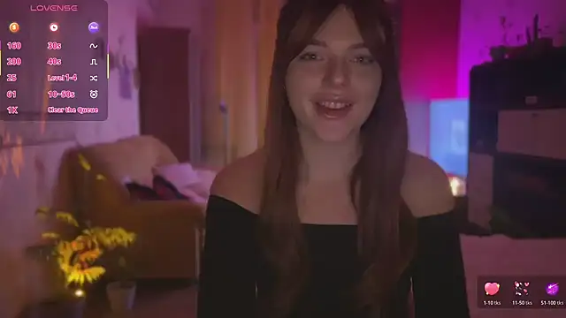 Snapshot of CherryRed_Girl chatting on November 24, 8:53 pm CherryRed Girl online show from November 24, 8:53 pm