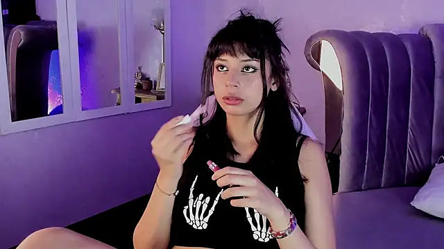 Seren Bleck online show from October 8, 2:35 am