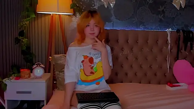 EmilyAngells online show from December 17, 7:57 am