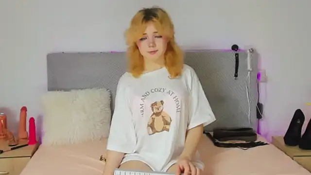 EmilyAngells online show from November 24, 8:03 am