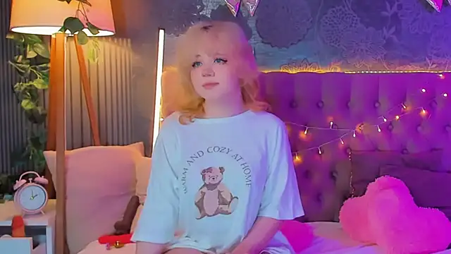 EmilyAngells online show from April 2, 6:09 am