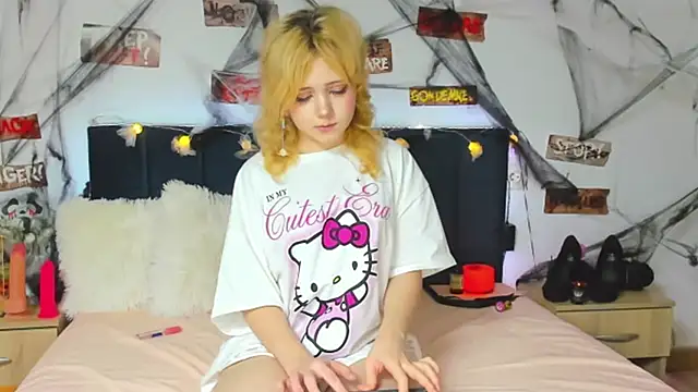 EmilyAngells online show from October 28, 10:47 am