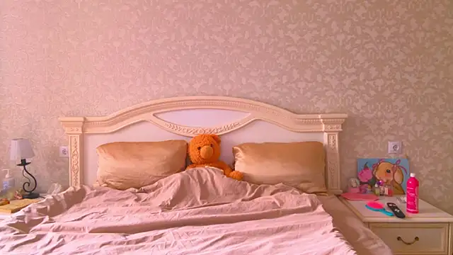 Snapshot of _BunnyDollStella_ chatting on September 20, 8:08 am BunnyDollStella online show from September 20, 8:08 am