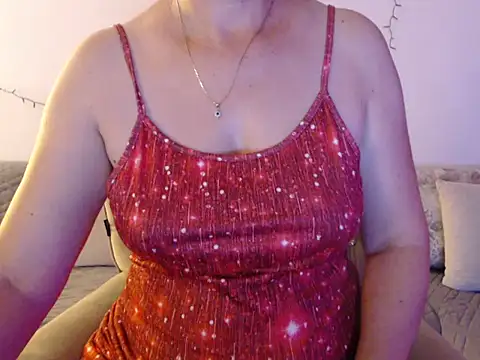 Snapshot of YourfantasyGiuly chatting on June 25, 6:51 am YourfantasyGiuly online show from June 25, 6:51 am