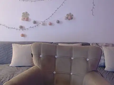 Snapshot of YourfantasyGiuly chatting on June 24, 7:40 am YourfantasyGiuly online show from June 24, 7:40 am