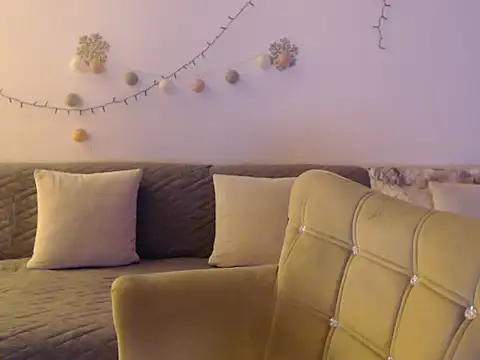 Snapshot of YourfantasyGiuly chatting on June 25, 6:57 pm YourfantasyGiuly online show from June 25, 6:57 pm