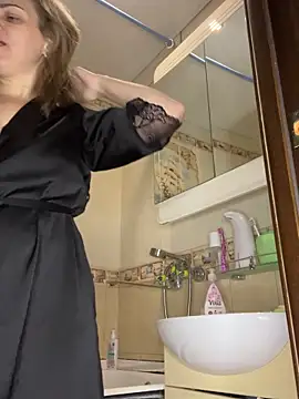 Lusi Luxary online show from November 26, 5:51 am