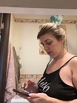 Lusi Luxary online show from October 28, 5:18 am