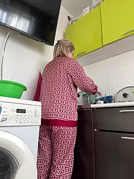 Lusi Luxary online show from March 17, 10:06 am