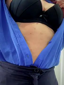 Megan-01- online show from November 1, 1:38 pm