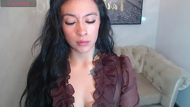 Snapshot of Isabella_Collen_v chatting on June 13, 1:09 pm Isabella Collen v online show from June 13, 1:09 pm