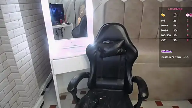 Isabella Collen v online show from March 14, 1:06 pm