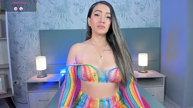 Gabriellacox online show from December 1, 7:37 pm