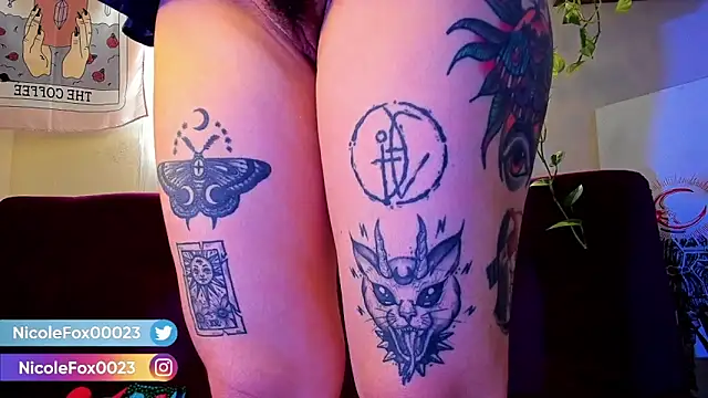 NicoleFox23  online show from October 26, 9:59 pm