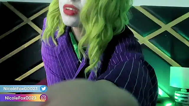 NicoleFox23  online show from October 29, 9:58 pm