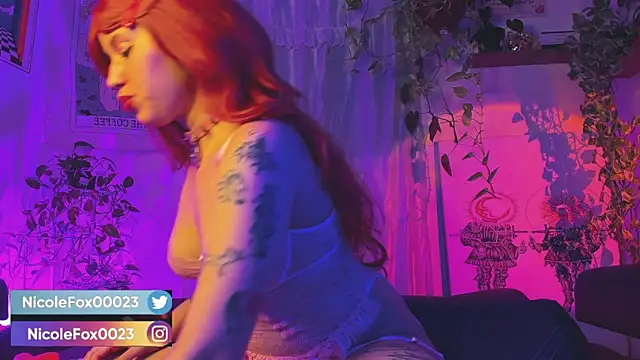 NicoleFox23  online show from February 2, 1:04 am