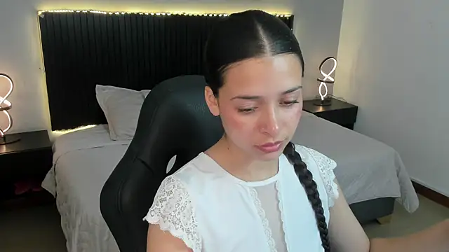 angeline davies online show from October 28, 3:51 am