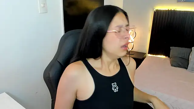 angeline davies online show from October 23, 3:49 am