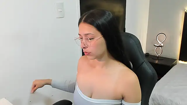 angeline davies online show from November 6, 3:43 am