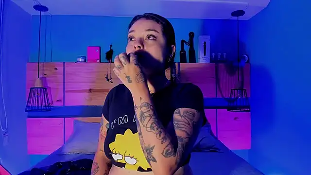 ChloeAllennn online show from March 13, 11:37 am