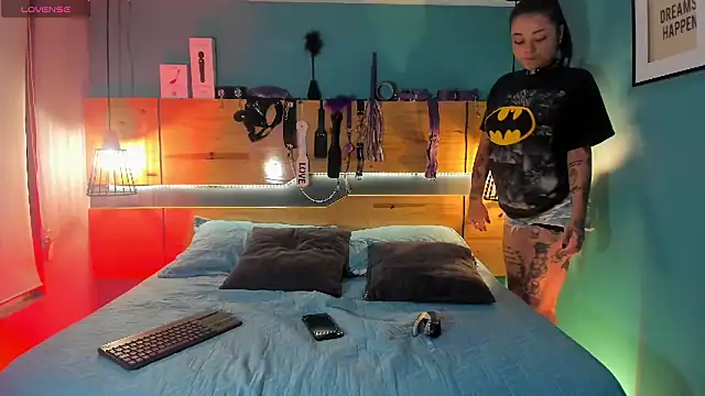 ChloeAllennn online show from November 12, 11:36 am