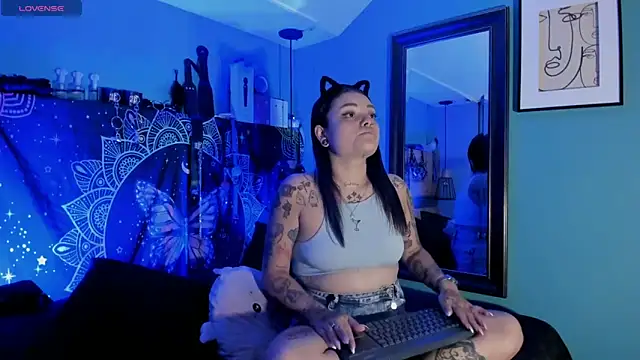 ChloeAllennn online show from May 1, 5:07 pm