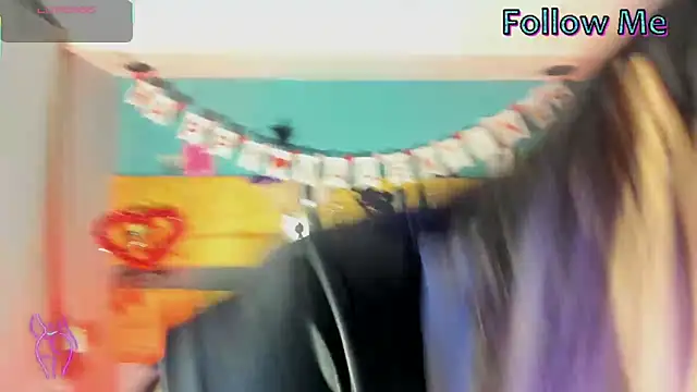 ChloeAllennn online show from February 11, 11:10 am