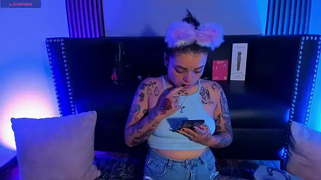 ChloeAllennn online show from January 18, 4:54 pm