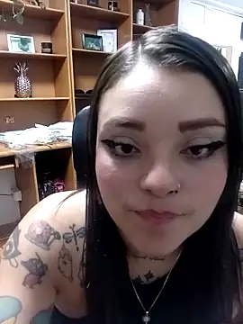 ChloeAllennn online show from May 2, 8:08 am
