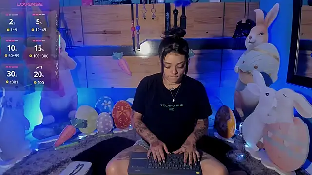 ChloeAllennn online show from March 28, 1:23 pm