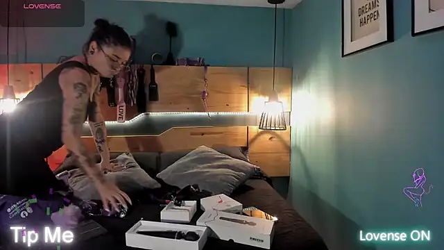 ChloeAllennn online show from November 5, 11:57 am