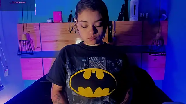 ChloeAllennn online show from March 17, 12:19 pm